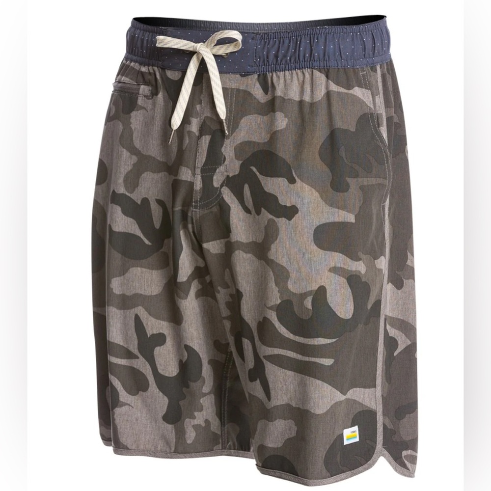 Vuori The Banks Camo Board Shorts Men’s Size Small 8.5” Inseam